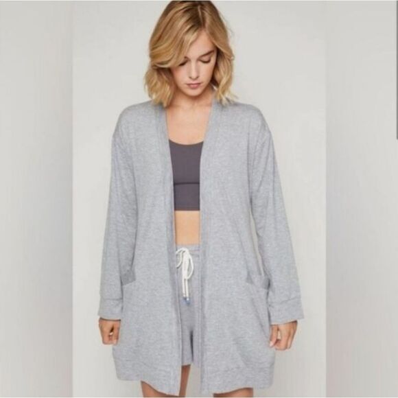 FourLaps Stratus Wrap Robe is available in 3 colors - Picture 1 of 16